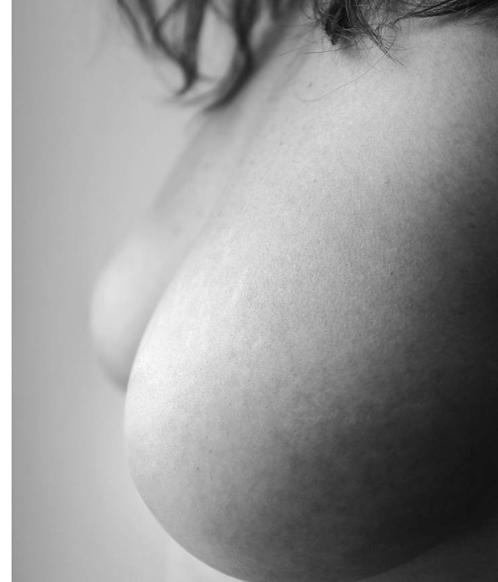 Obsession pour les mamelons des femmes mais pas les seins, free the nipples